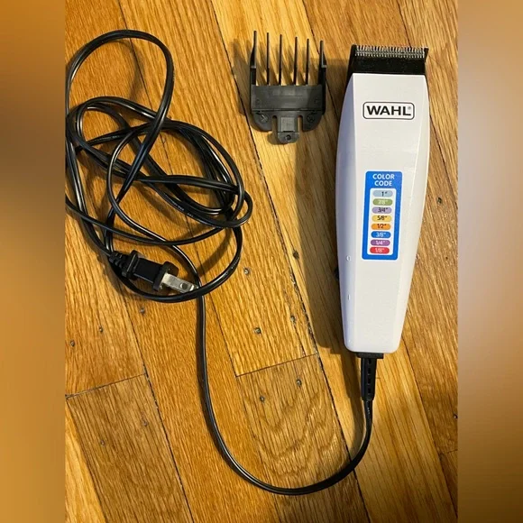 Wahl Electic Razor - Picture 2 of 7